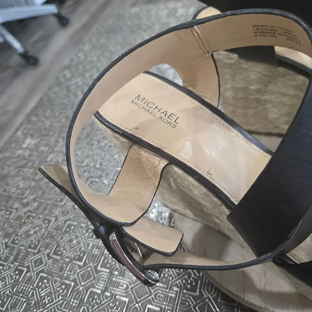 🐢 Michael Kors Black Espiridelles  Wedges 4.5" Heel SIZE 8.5 - Picture 10 of 15